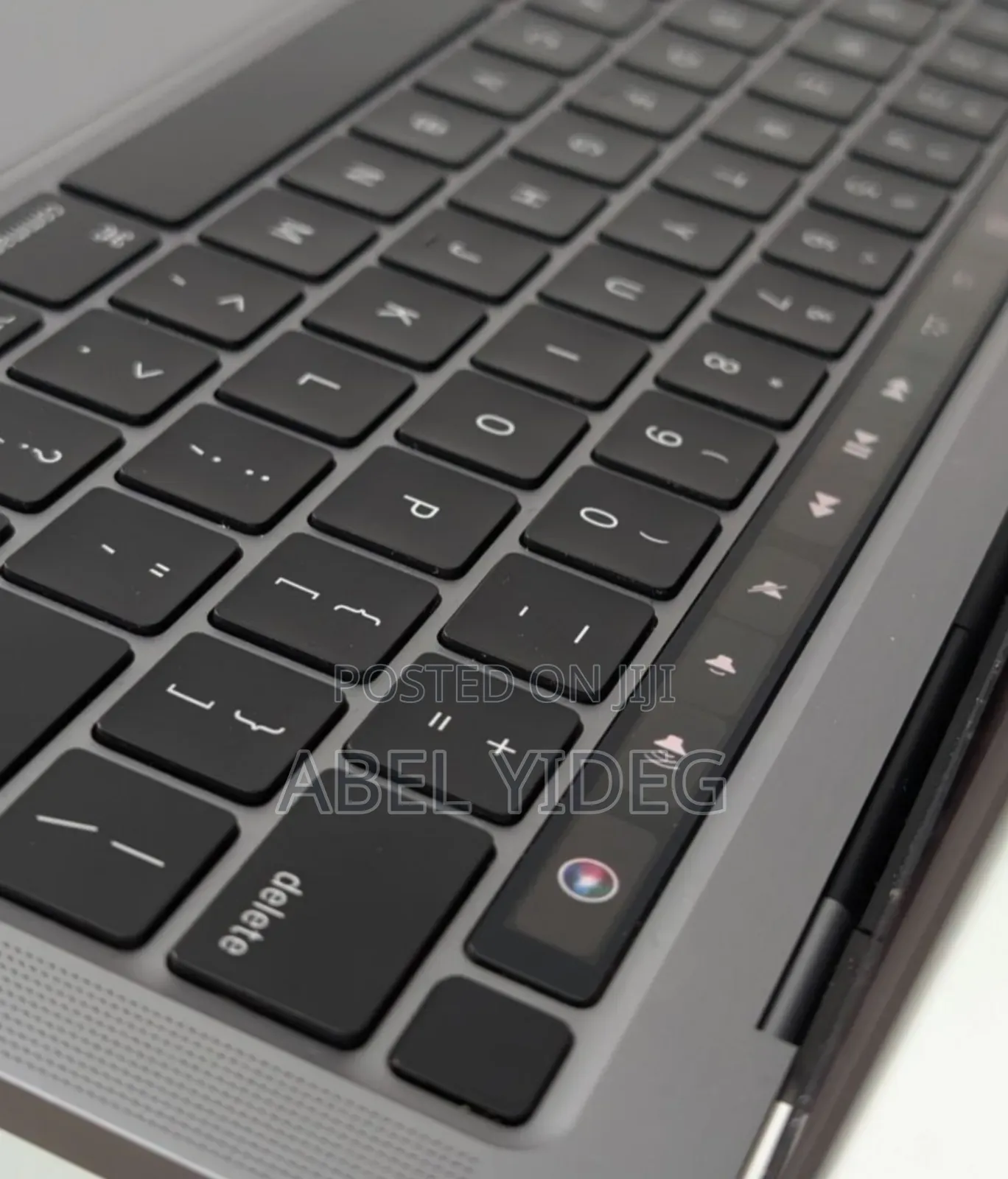 New Laptop Apple MacBook Pro 2020 M1 8GB Apple M1 SSD 512GB