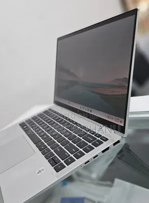 New Laptop HP EliteBook 1040 G8 16GB Intel Core I7 SSD 512GB