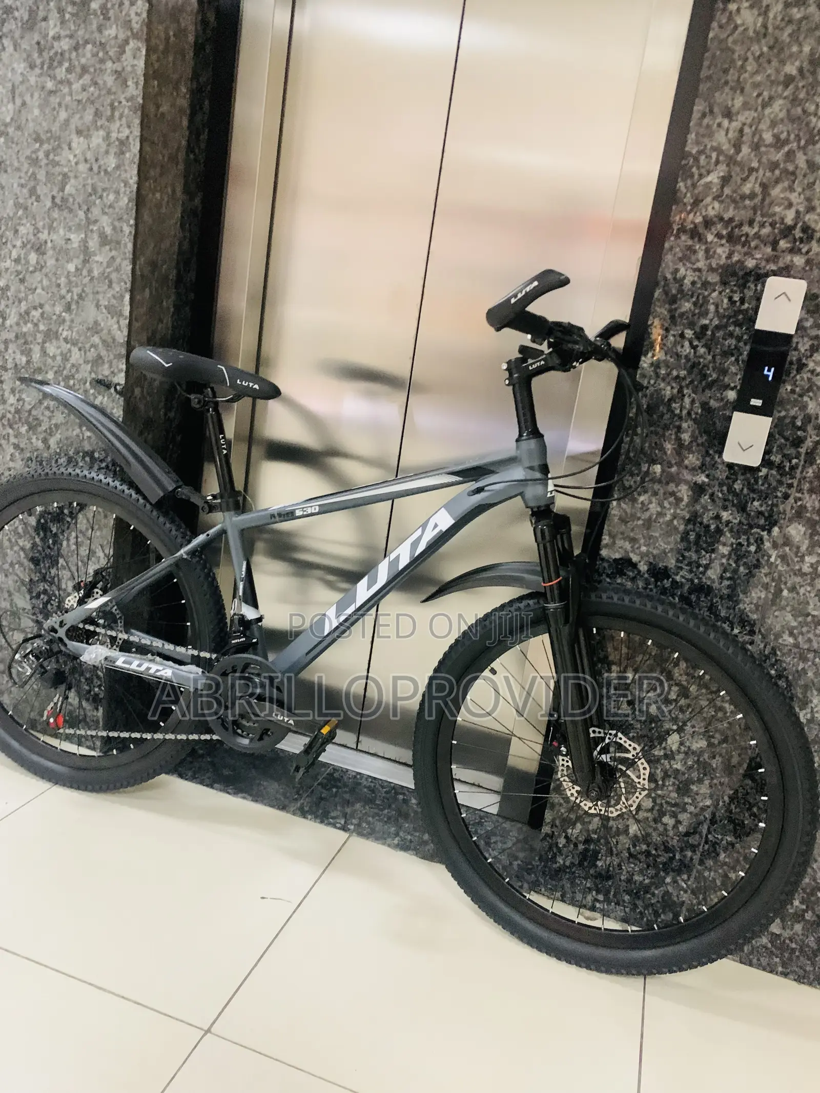 LUTA Mountain Bike683adult 26 Inch Tyre Bicycle