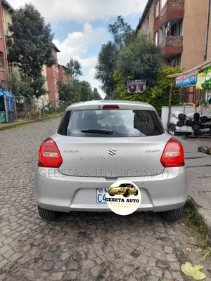 Suzuki Swift 2022 Silver