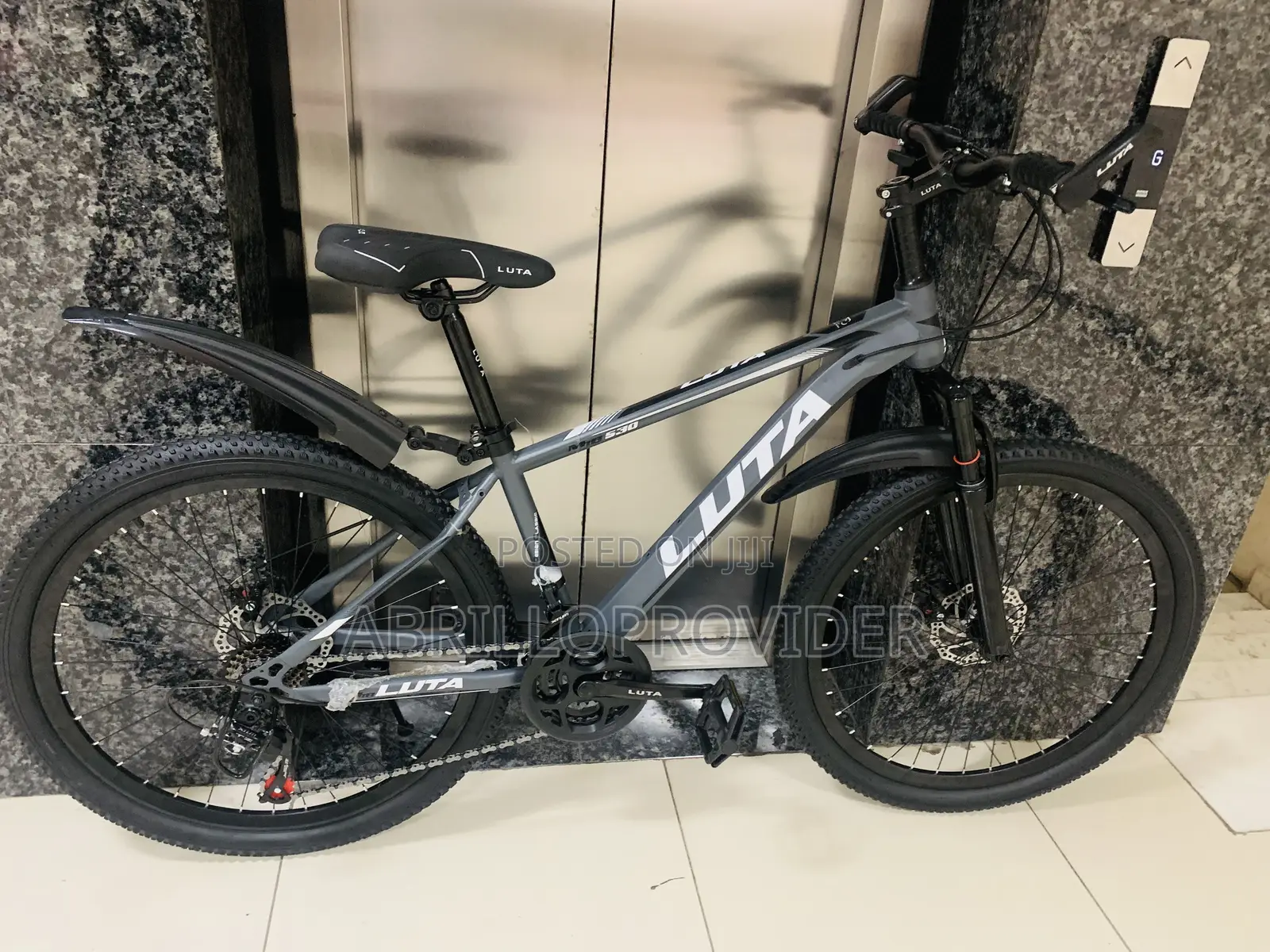 Mountain Bicycle 26 Inch Tyre67mountain Bike Light LUTA Bike