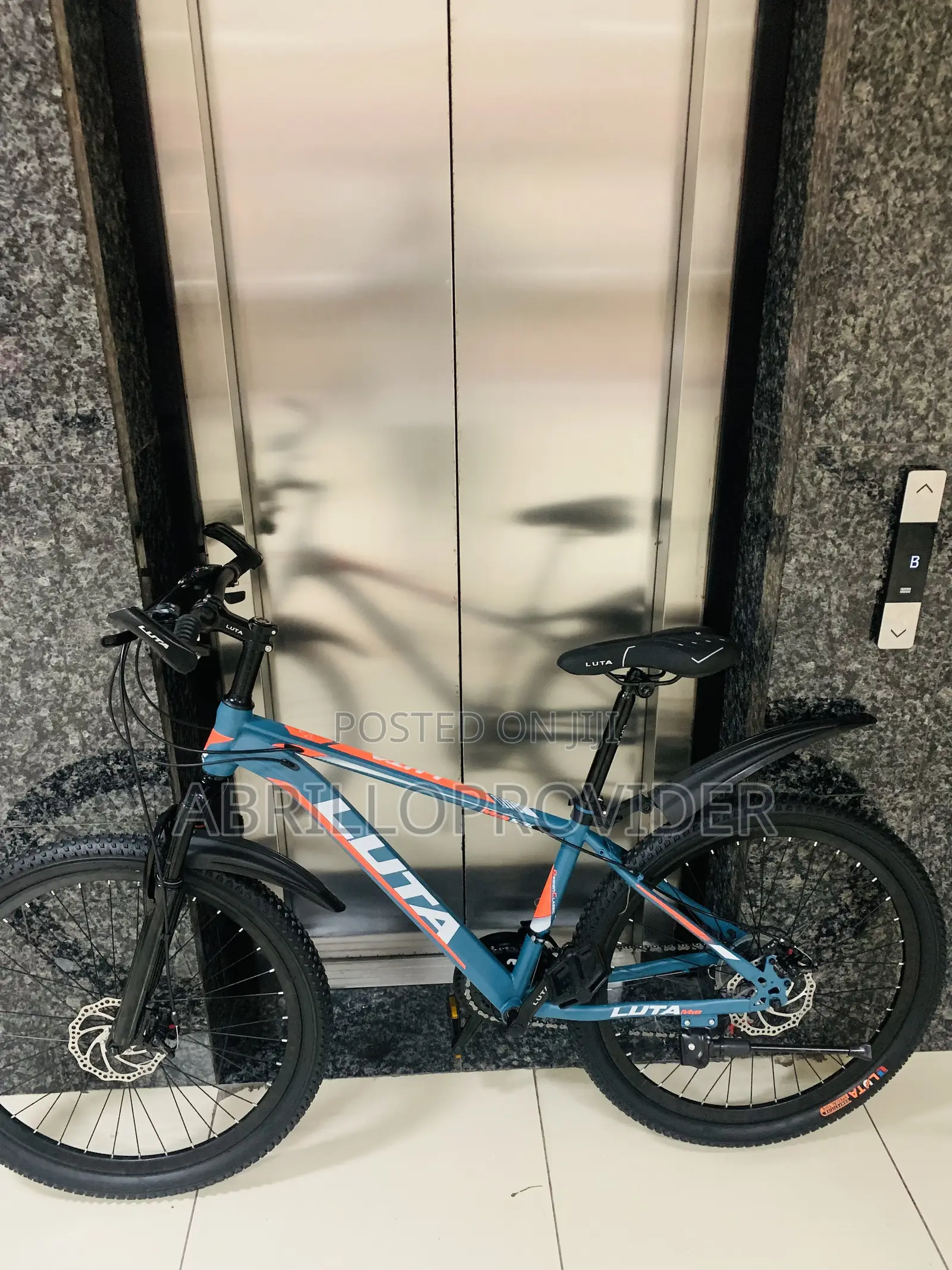 26 Inch Tyre LUTA Brand Bike57bicycle Mountain Adult Bicycle