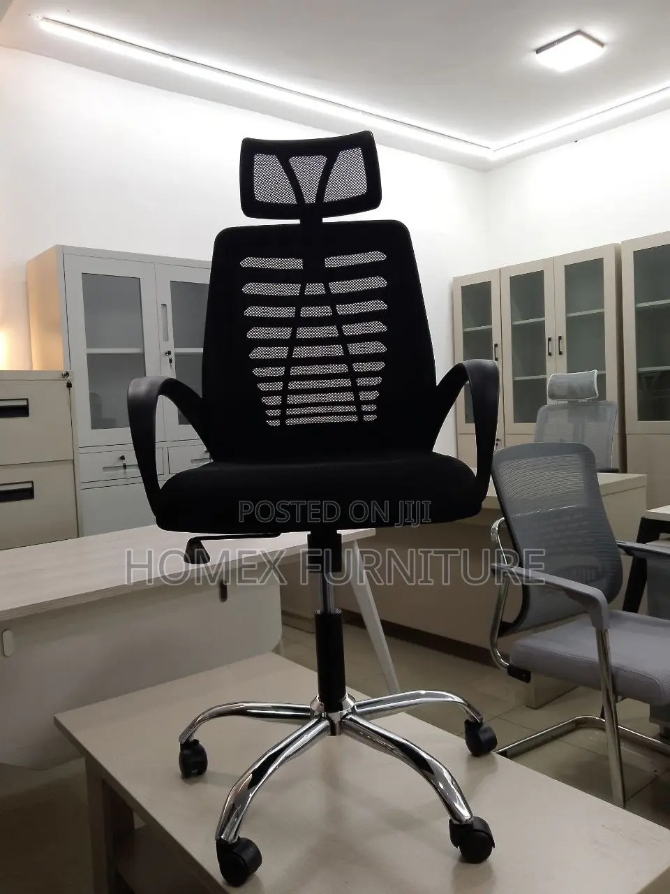 Office Managerial Chair [Mesh] የቢሮ ሜሽ ወንበር