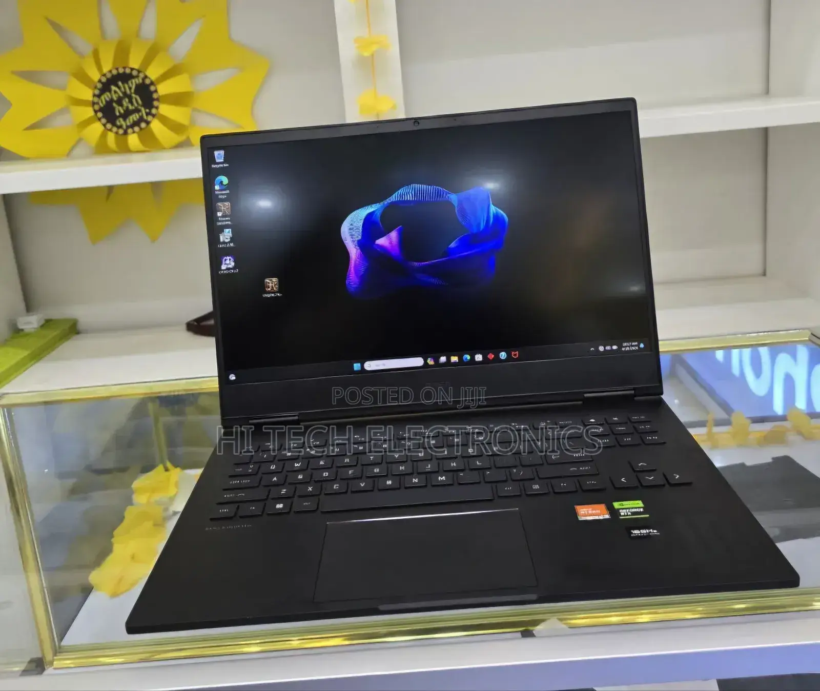 New Laptop HP Omen 17t 16GB AMD Ryzen 9 SSD 512GB