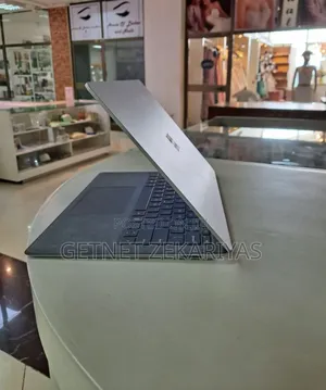 Photo - New Laptop Microsoft Surface 16GB Intel Core I7 SSD 256GB