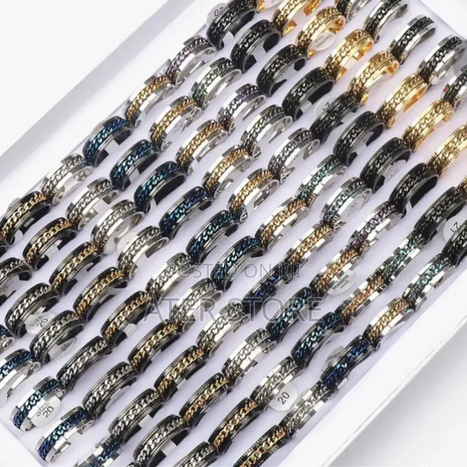 Rings With Rotatable Chains