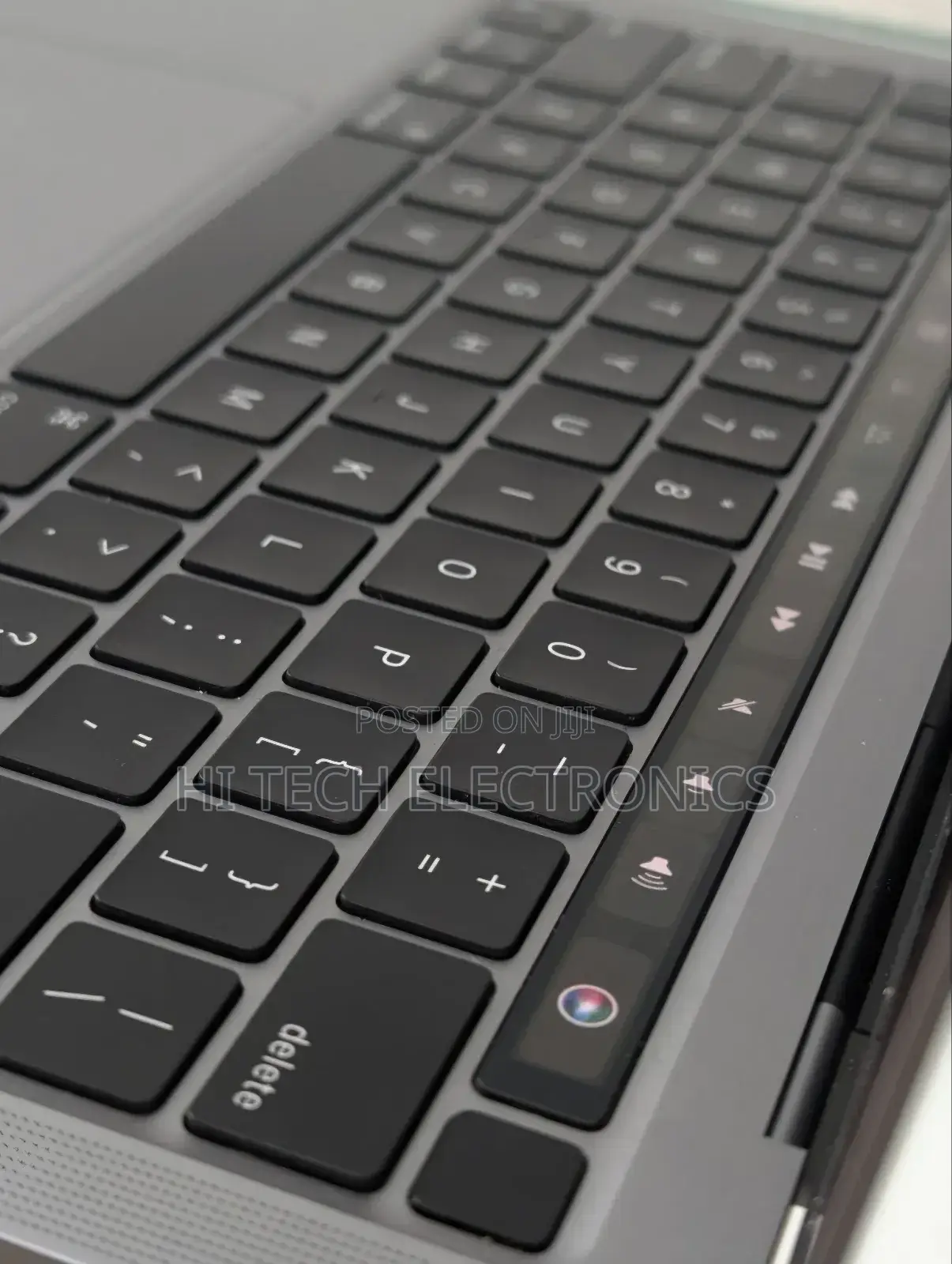 New Laptop Apple MacBook Pro 2020 M1 8GB Apple M1 Pro SSD 512GB