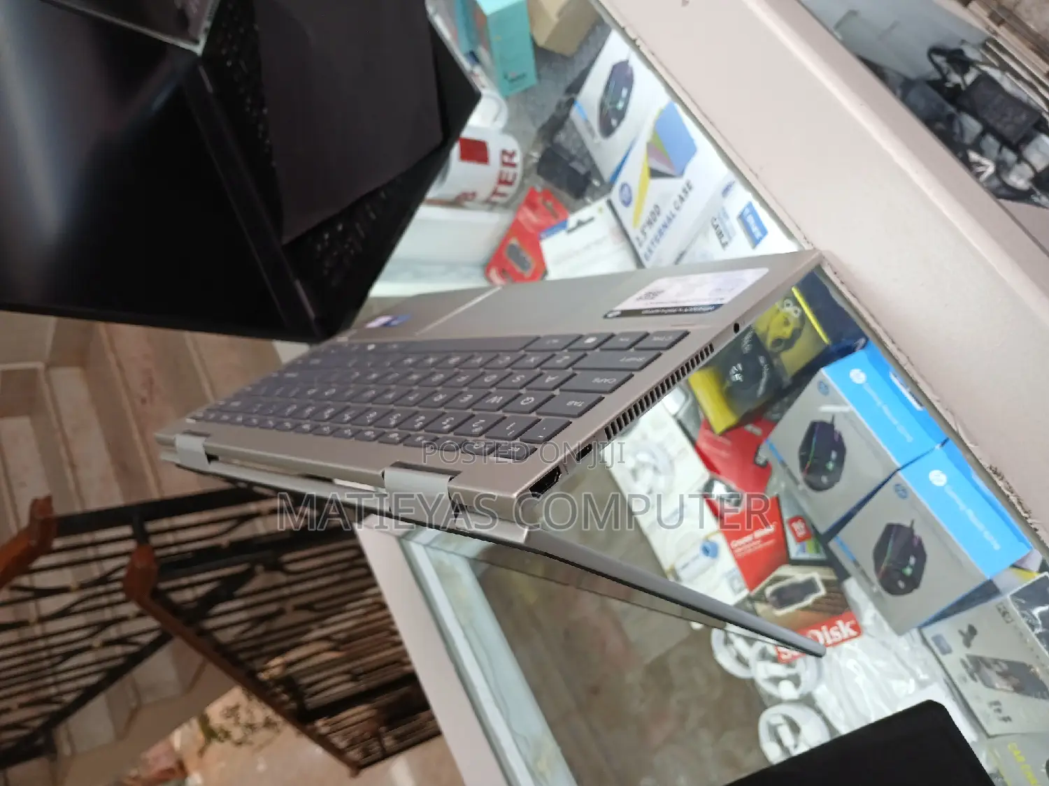 New Laptop HP Envy X360 8GB Intel Core I5 SSD 512GB