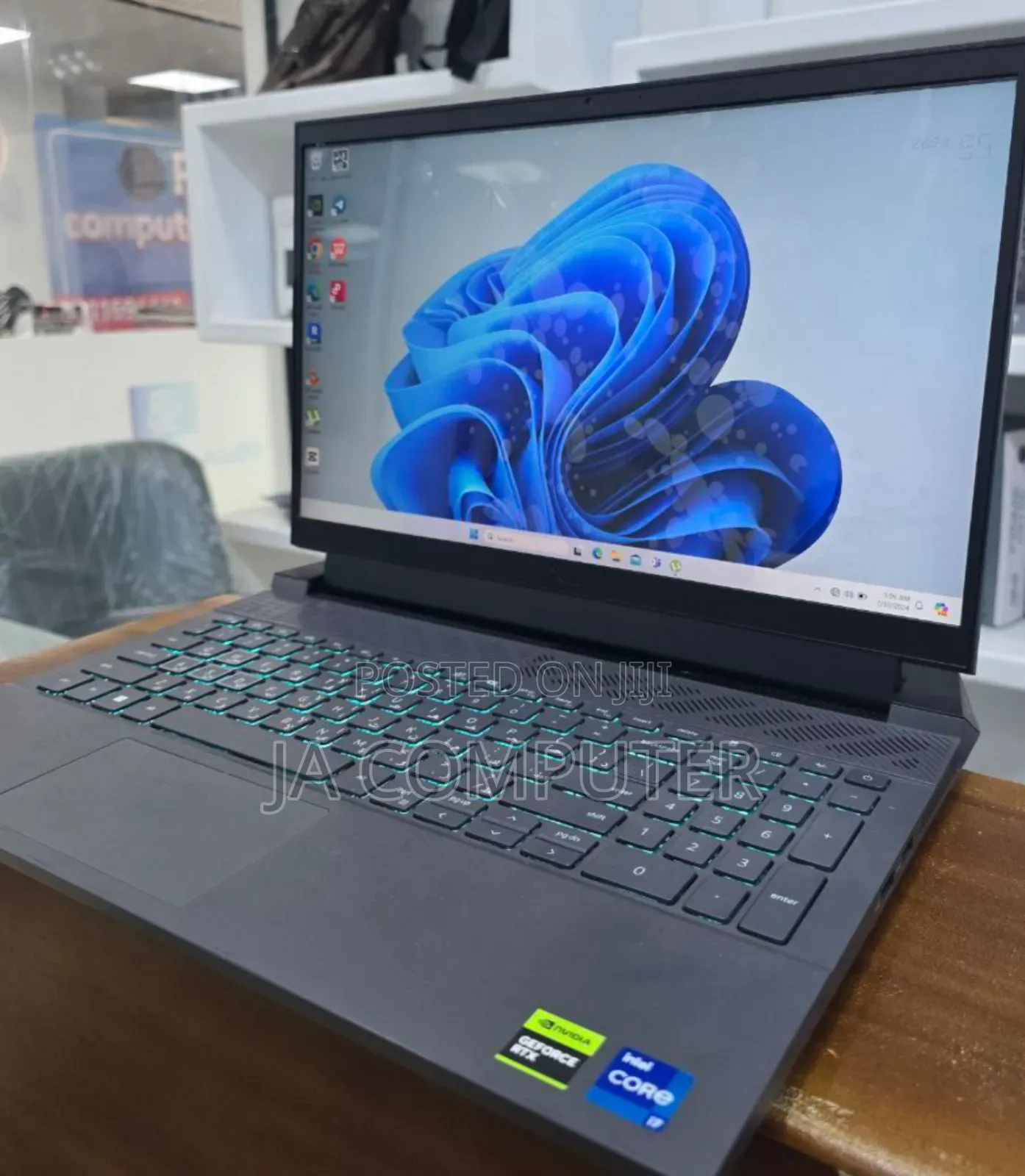 New Laptop Dell G15 5511 16GB Intel Core I7 SSD 1T
