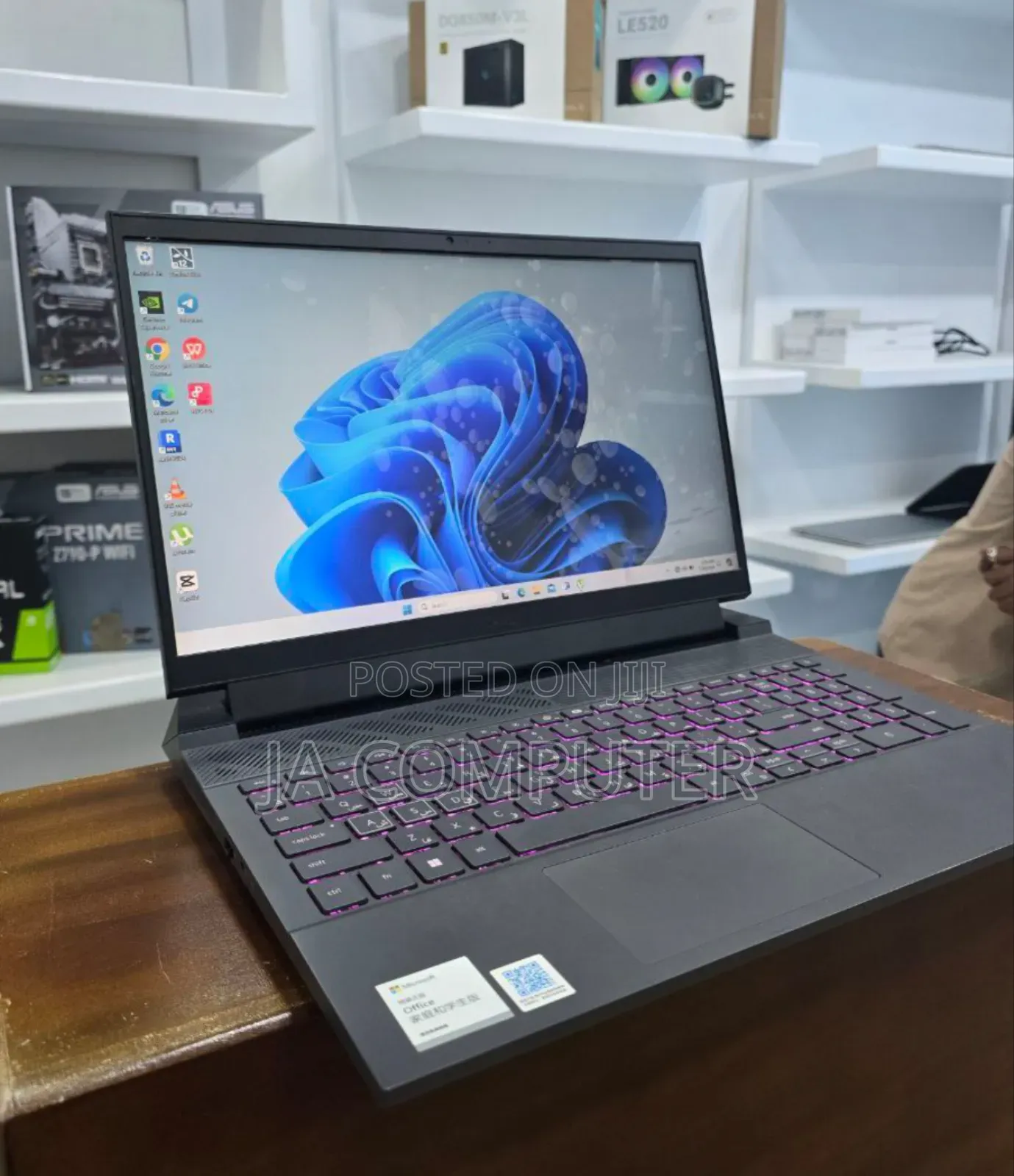 New Laptop Dell G15 5511 16GB Intel Core I7 SSD 1T