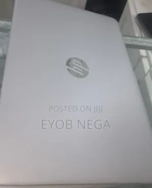 New Laptop HP EliteBook 820 G3 8GB Intel Core I5 SSD 256GB