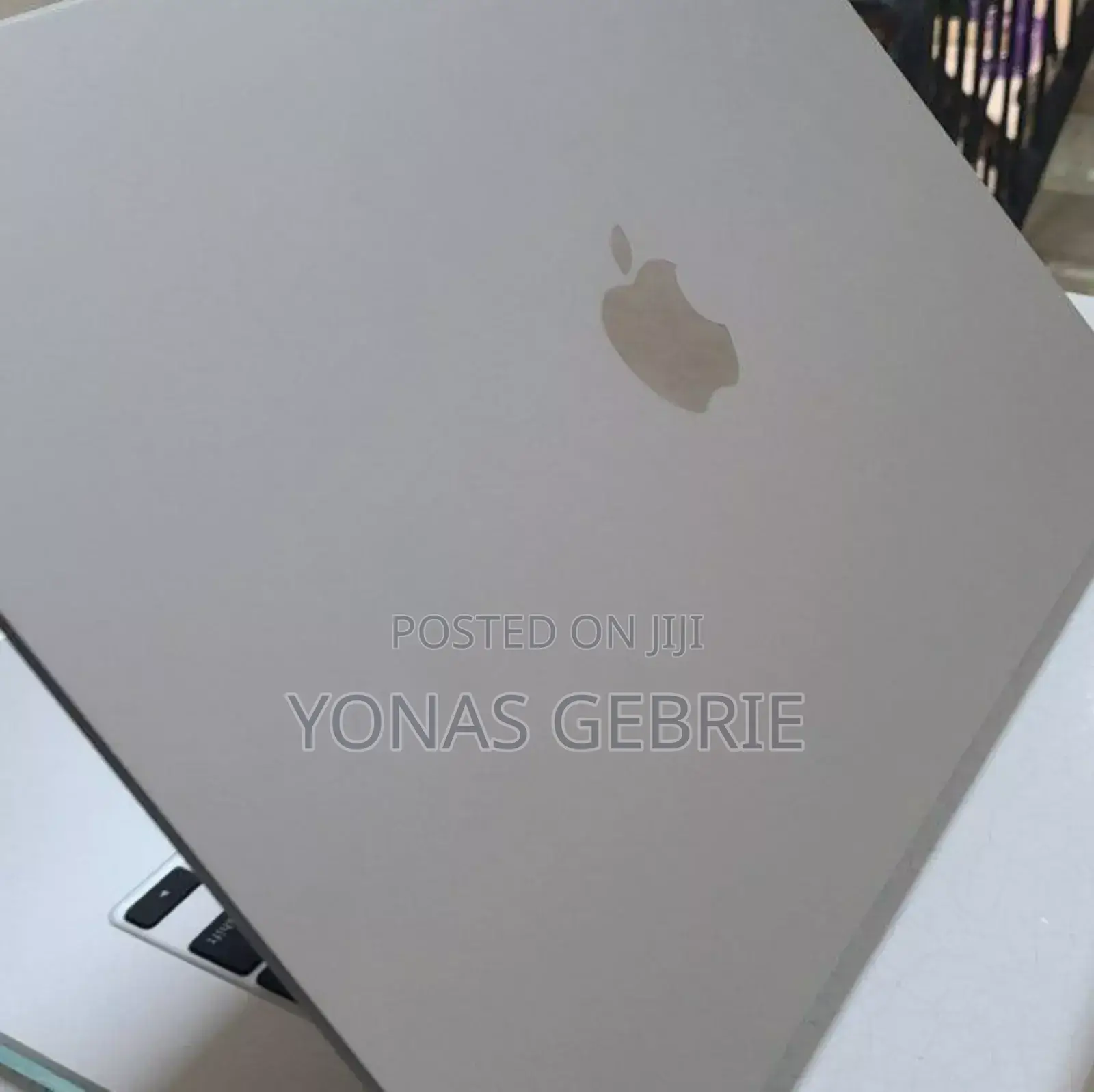 New Laptop Apple MacBook 8GB Apple M2 SSD 256GB