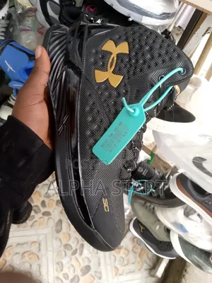 Photo - Under Armour High Quality Sneaker