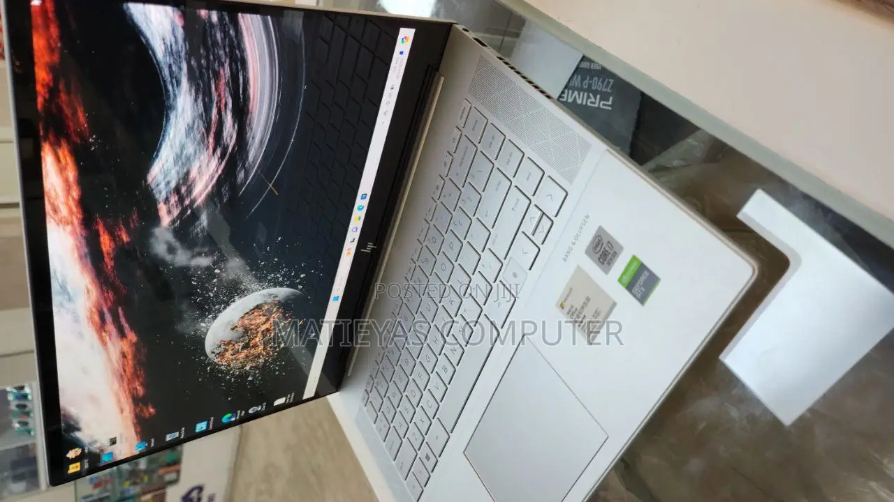 New Laptop HP Envy X360 16GB Intel Core I7 SSD 1T
