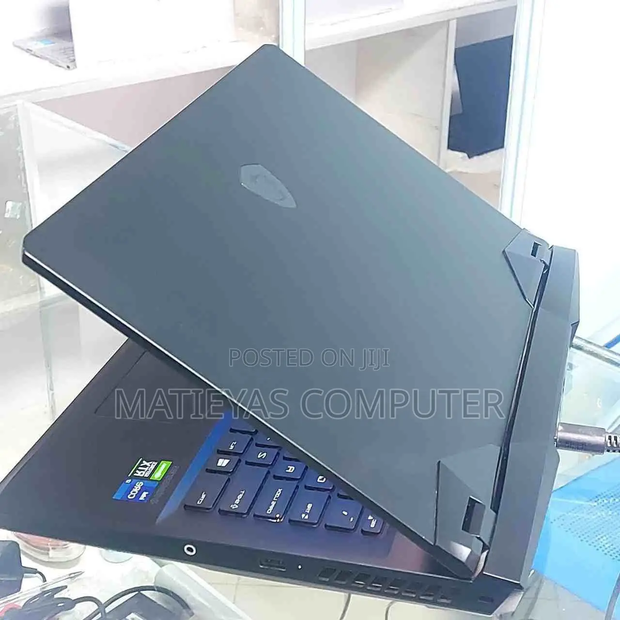 New Laptop MSI GP75 Leopard 16GB Intel Core I7 SSD 1T