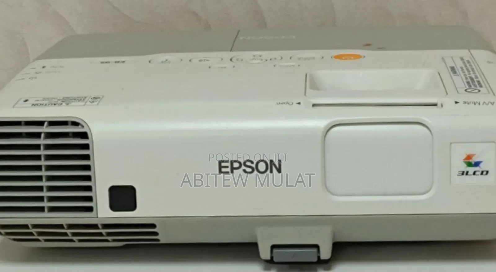 Epson EB- 95 Projector
Display Type :3LCD
Colour Light