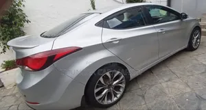 Hyundai Elantra 2014 Silver