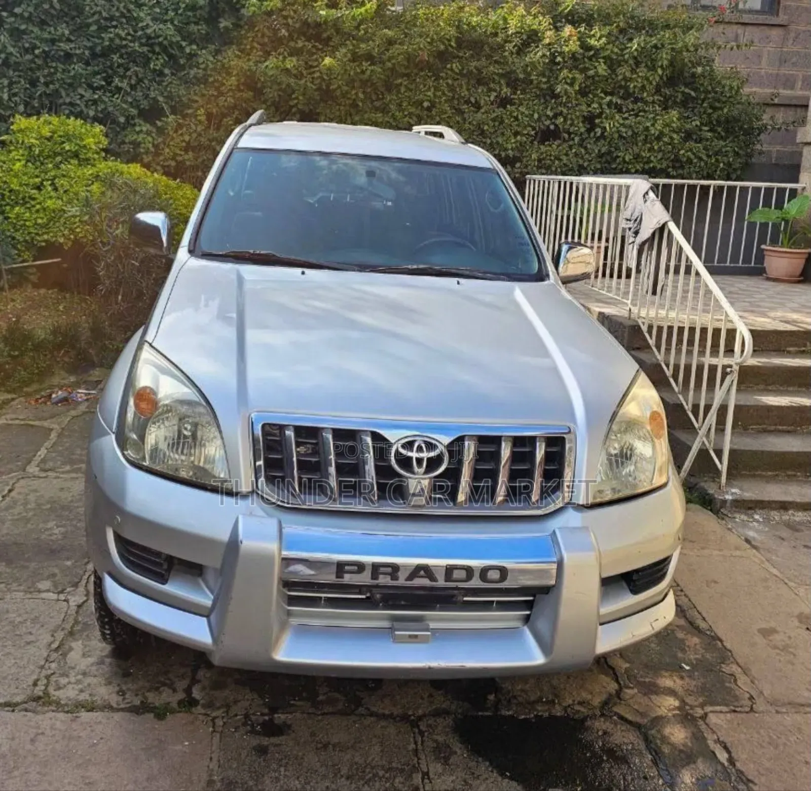 Toyota Land Cruiser Prado 2010 Silver