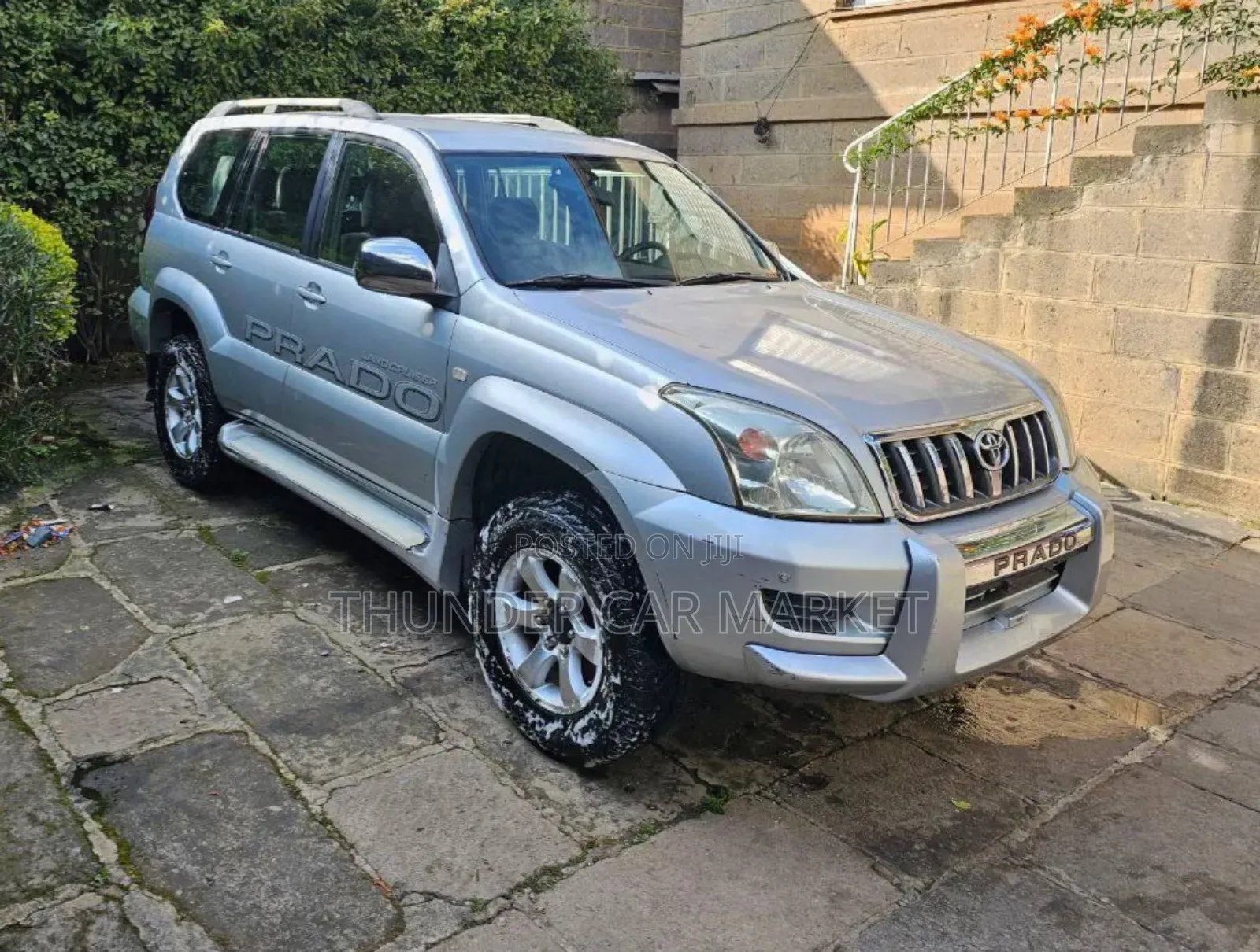 Toyota Land Cruiser Prado 2010 Silver