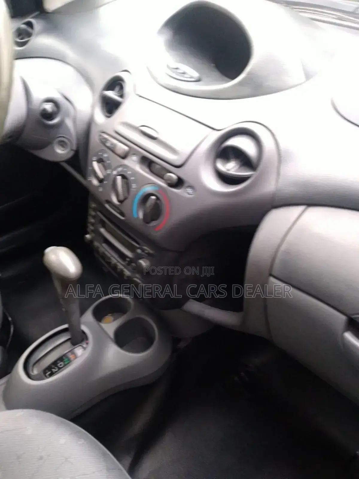 Toyota Vitz 2001 Silver