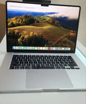 Photo - New Laptop Apple MacBook Air 2022 M2 8GB Apple M2 SSD 256GB