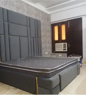 Photo - Elegant Super King 1.80 Meter Bed