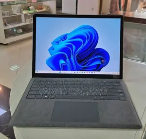 New Laptop Microsoft Surface 16GB Intel Core I7 SSD 256GB