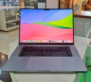 New Laptop Apple MacBook Pro 2022 M2 32GB Apple M2 SSD 512GB