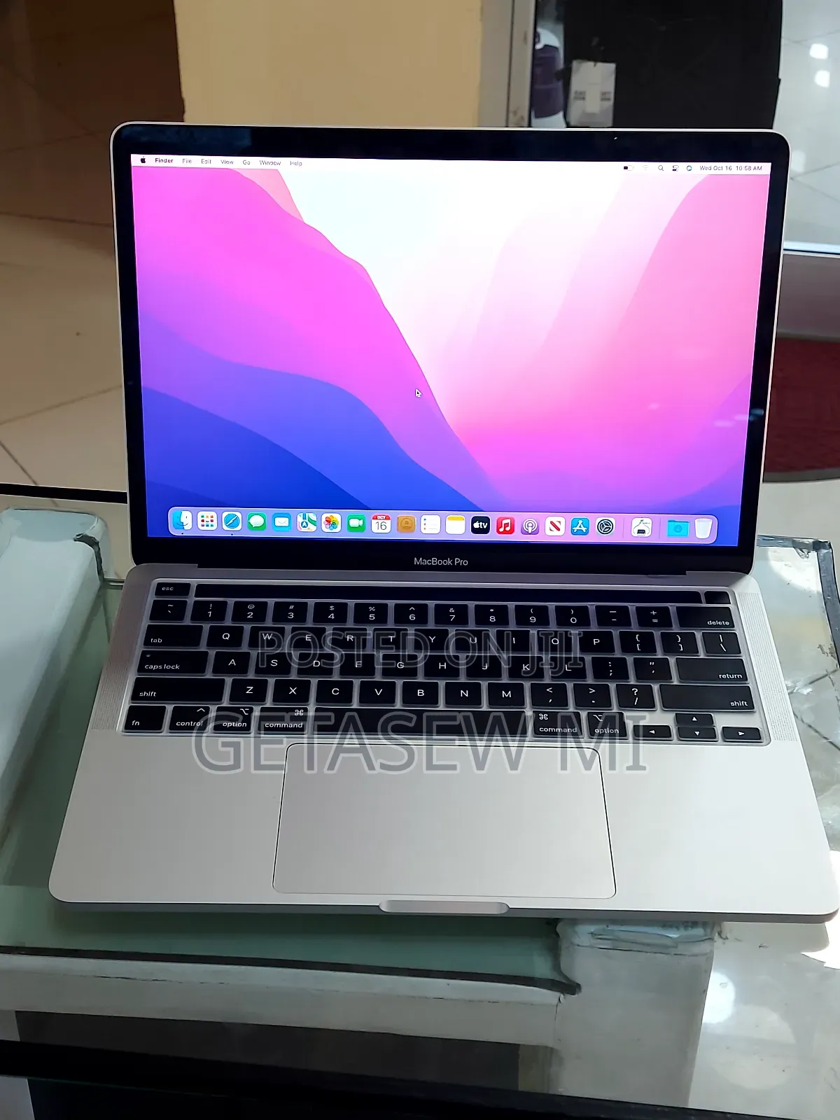 New Laptop Apple MacBook Pro 2023 M2 8GB Apple M2 SSD 512GB