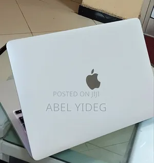 New Laptop Apple MacBook Pro 2022 M2 8GB Apple M2 SSD 512GB
