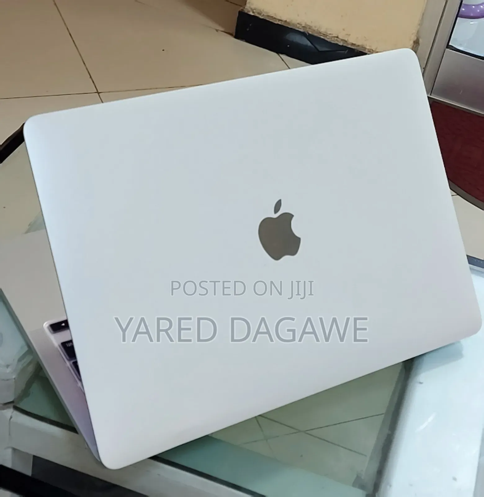 New Laptop Apple MacBook Pro 2022 M2 8GB Apple M2 SSD 512GB