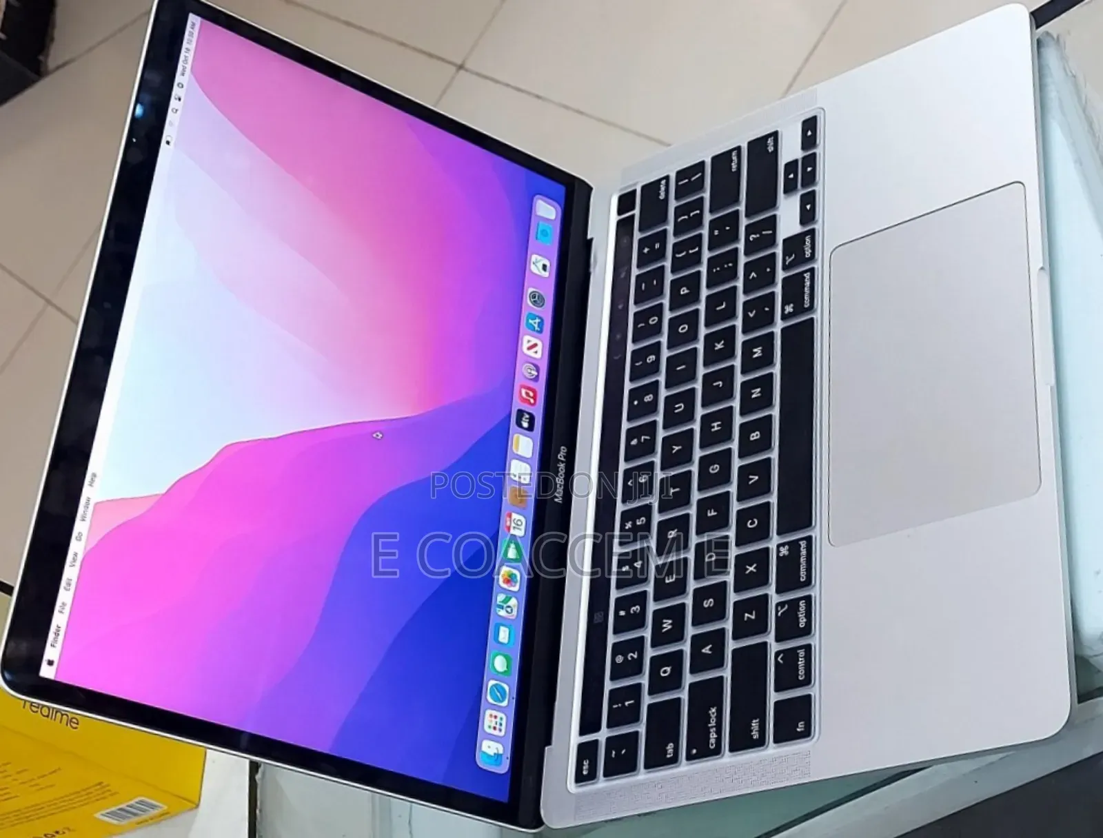 New Laptop Apple MacBook Pro 8GB Apple M2 SSD 512GB