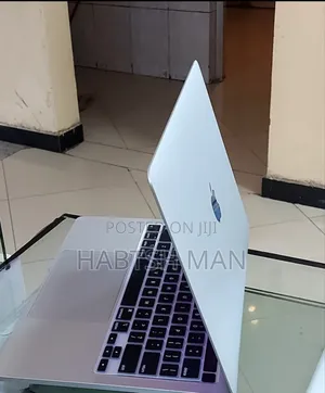 New Laptop Apple MacBook Pro 2022 M2 8GB Apple M2 SSD 512GB