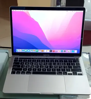 New Laptop Apple MacBook Pro 2022 M2 8GB Apple M2 SSD 512GB