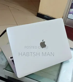 New Laptop Apple MacBook Pro 2022 M2 8GB Apple M2 SSD 512GB