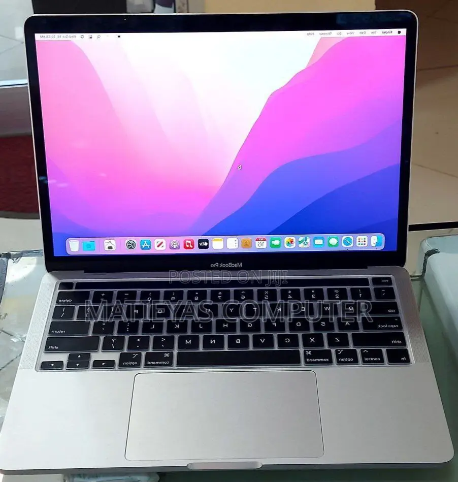 New Laptop Apple MacBook Pro 2022 M2 8GB Apple M2 SSD 512GB