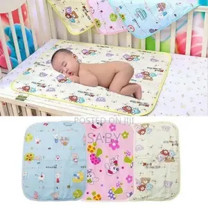 Photo - Waterproof Baby Urine Mat Cover