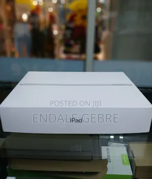 Photo - New Apple iPad 10.2 (2019) 128 GB Gray