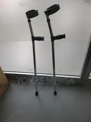 Standard and Tall Adults Crutches፫:Crunch፪ Cranch፺=Crutches