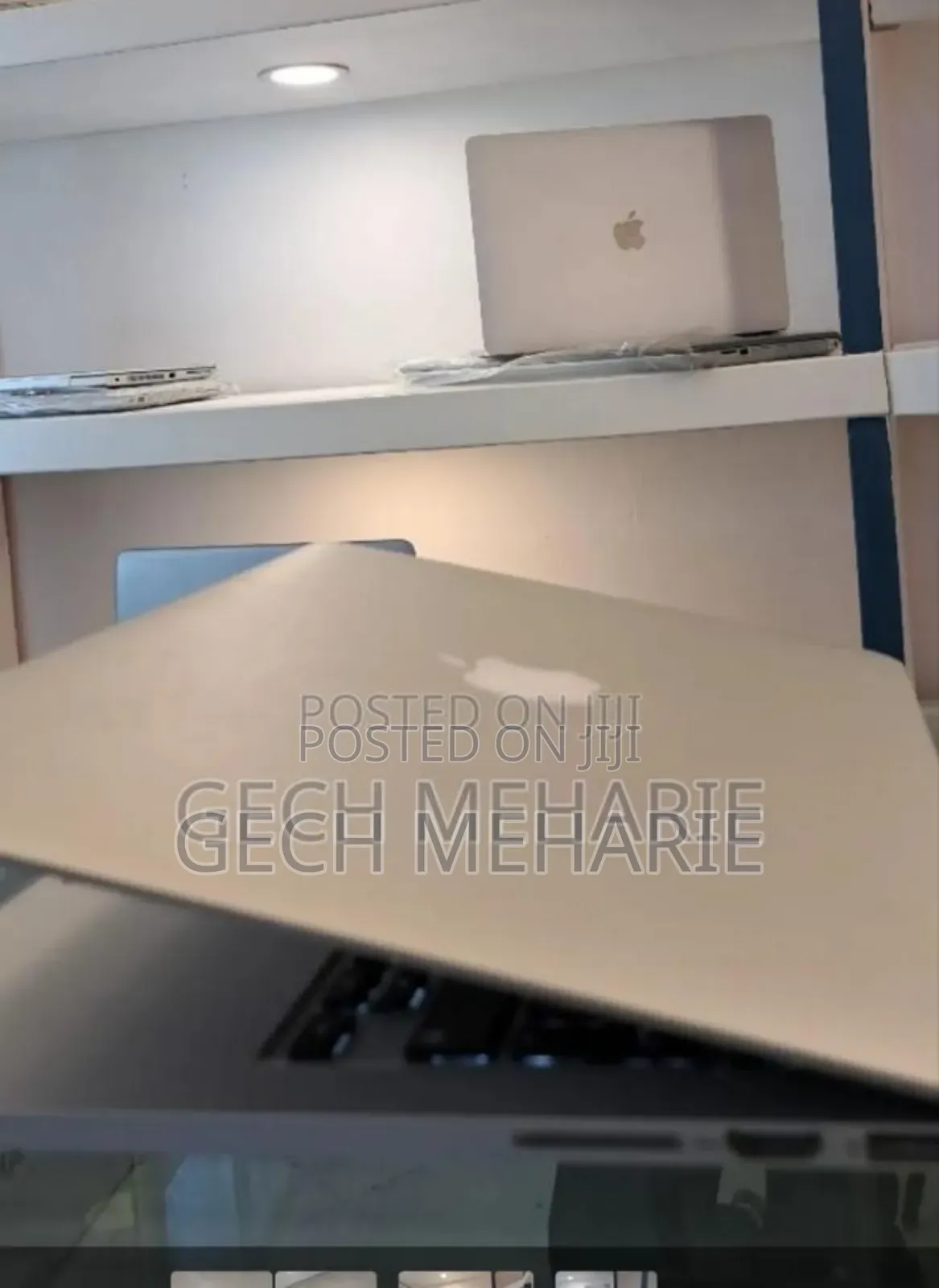 New Laptop Apple MacBook 2015 8GB Intel Core i5 SSD 256GB