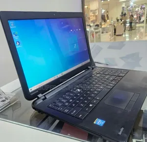 Laptop Toshiba Satellite C55 4GB Intel Celeron HDD 140GB