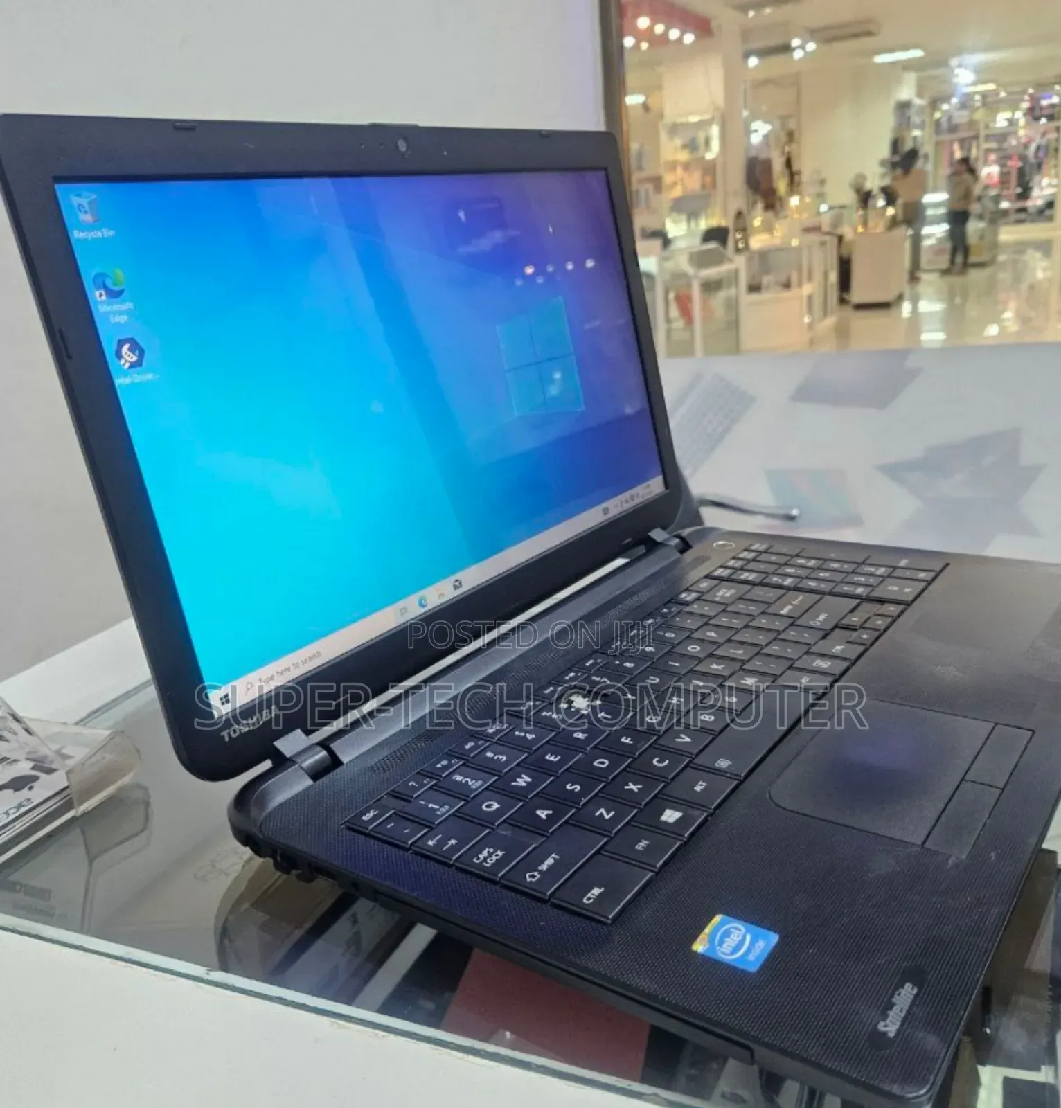 Laptop Toshiba Satellite C55 4GB Intel Celeron HDD 140GB