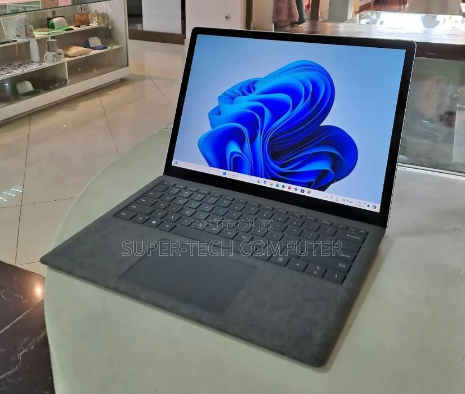 New Laptop Microsoft Surface Laptop 16GB Intel Core I7 SSD 256GB