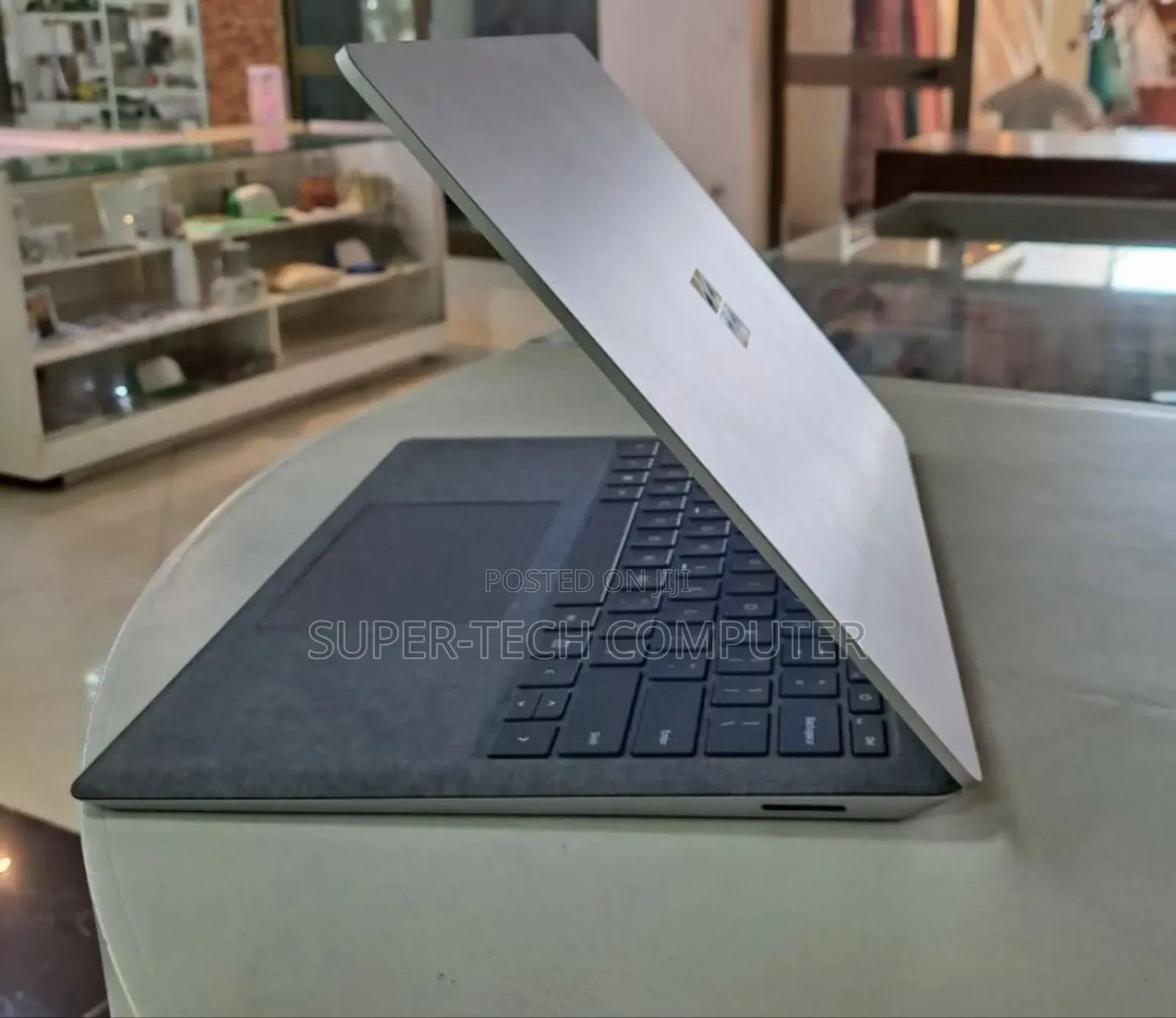New Laptop Microsoft Surface Laptop 16GB Intel Core I7 SSD 256GB