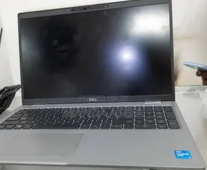 New Laptop Dell 16GB Intel Core I5 SSD 512GB