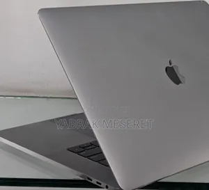 New Laptop Apple MacBook Pro 2018 32GB Intel Core I9 SSD 512GB