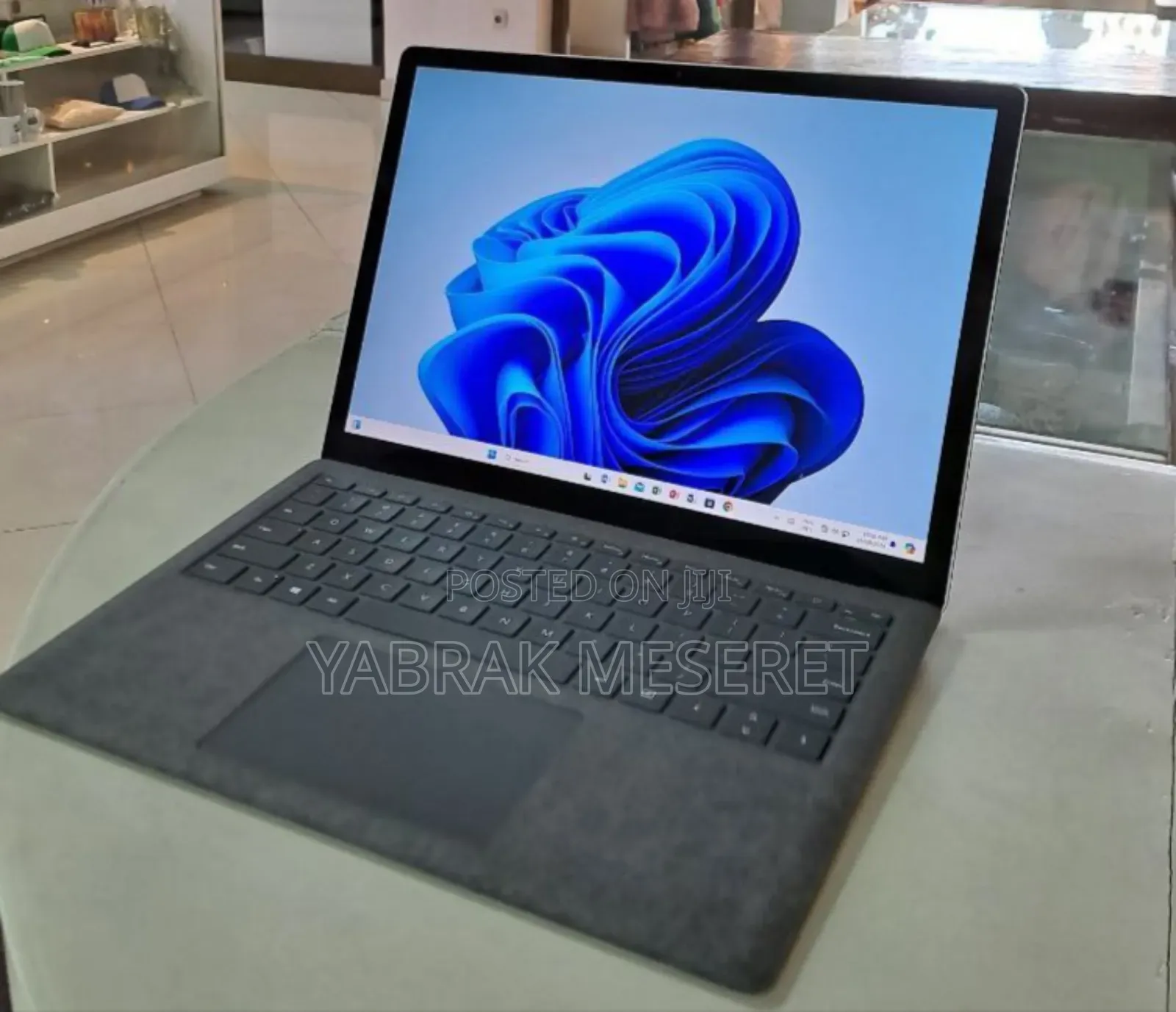 New Laptop Microsoft Surface Laptop 8GB Intel Core I7 SSD 256GB