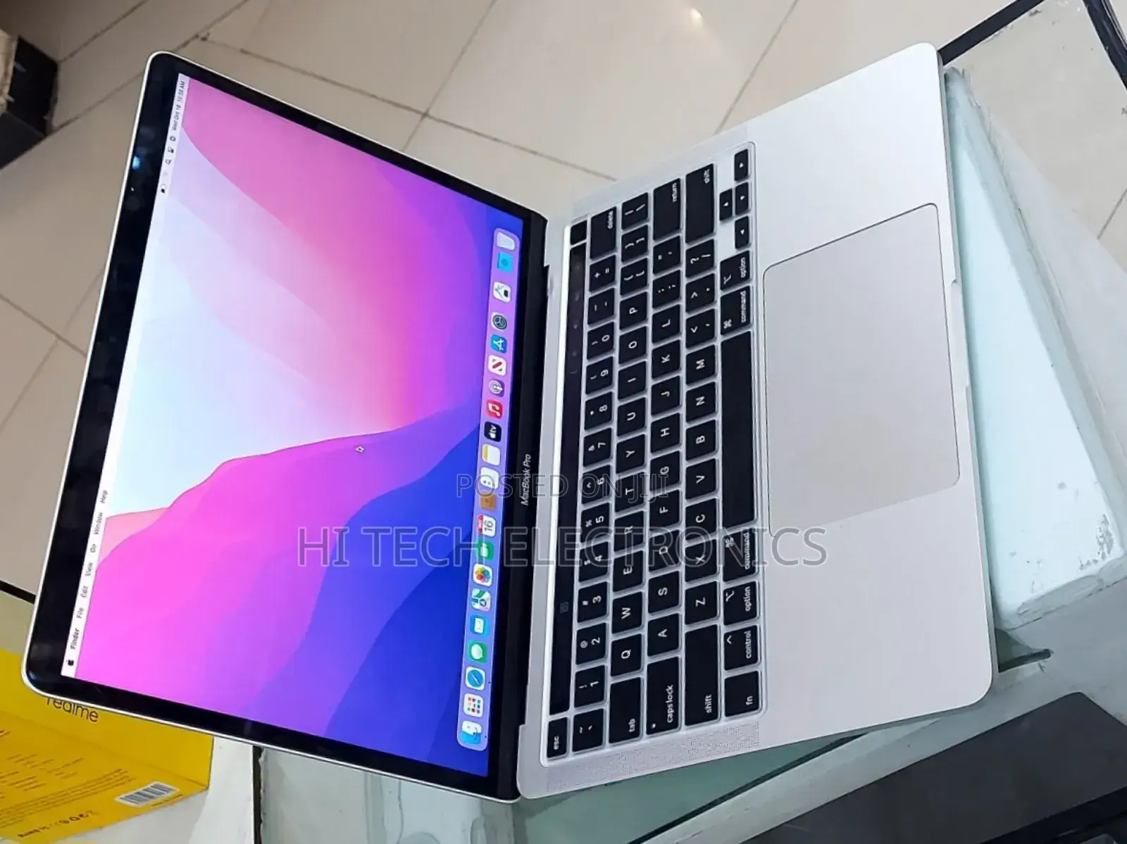 New Laptop Apple MacBook Air 2022 M2 8GB Apple M2 SSD 512GB