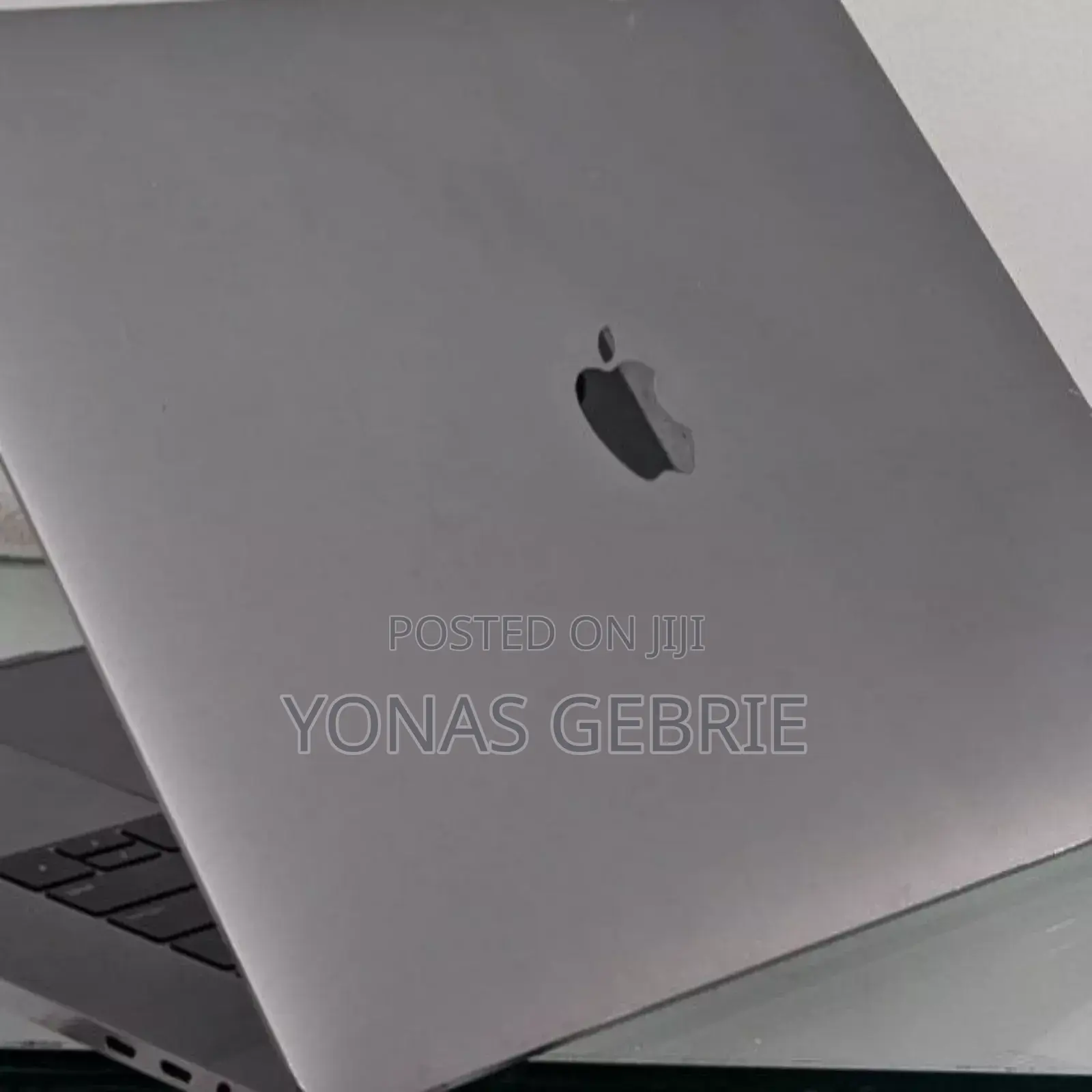 New Laptop Apple MacBook Pro 2018 32GB Intel Core I9 SSD 512GB