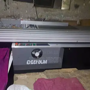 የጣውላ፤mdf መሠንጠቂያ ማሽን